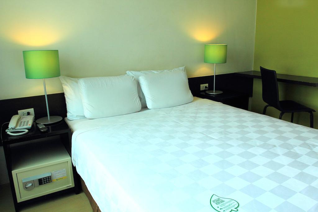 Go Hotels Plus Mandaluyong Camera foto