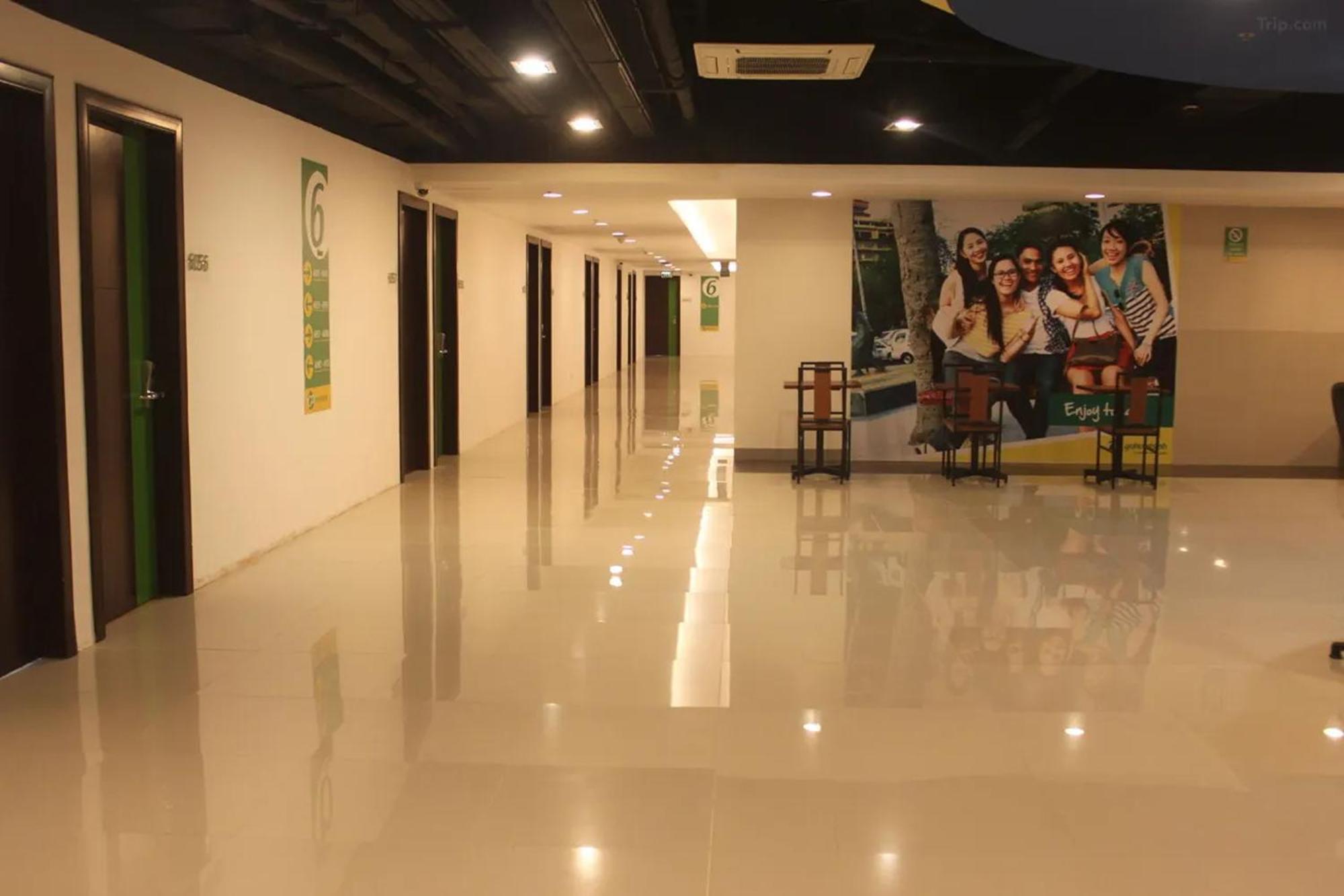Go Hotels Plus Mandaluyong Esterno foto