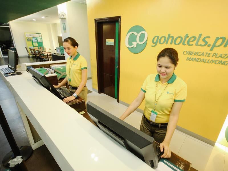 Go Hotels Plus Mandaluyong Esterno foto