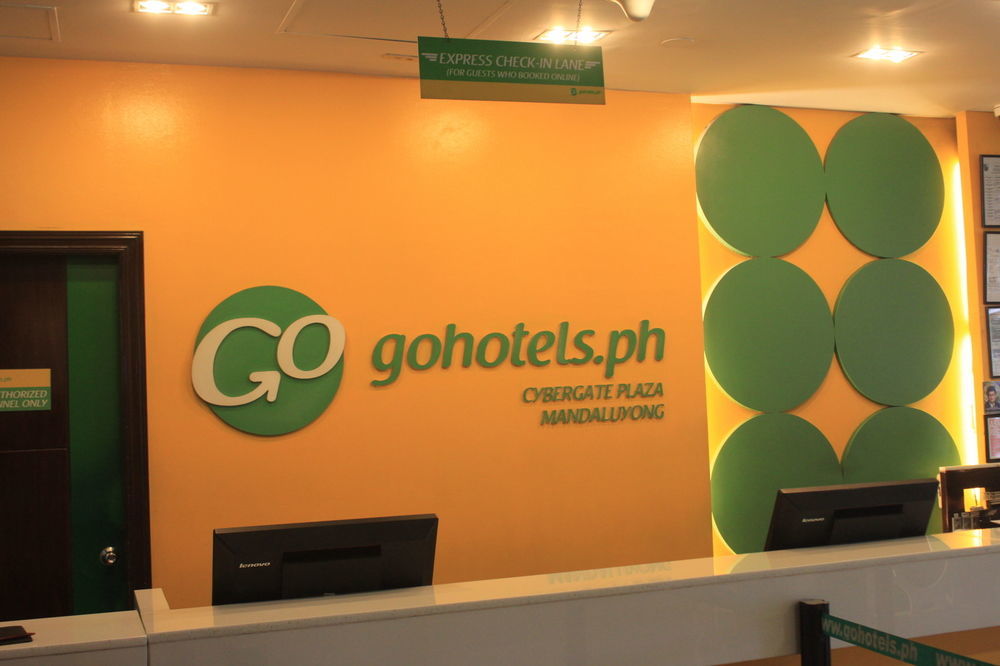 Go Hotels Plus Mandaluyong Esterno foto